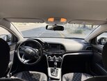Hyundai Elantra-8