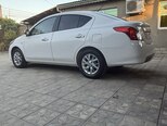 Nissan Sunny-6