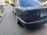 Mercedes E 320-5