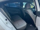 Hyundai Elantra-11