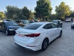 Hyundai Elantra-6