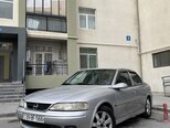 Opel Vectra-10