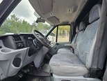 Ford Transit-17