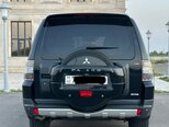 Mitsubishi Pajero-2