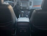 Mitsubishi Pajero-6