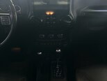 Jeep Wrangler-12
