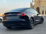 Tesla Model 3-7