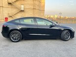 Tesla Model 3-10