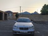 Mercedes C 200-1