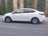 Hyundai Accent-10