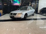 Volkswagen Passat-1