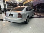 Volkswagen Passat-4