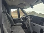 Ford Transit-16