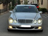 Mercedes E 280-1