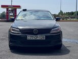 Volkswagen Jetta-1