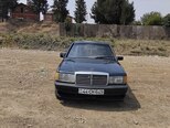 Mercedes 190-1