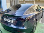 Tesla Model 3-4