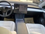 Tesla Model 3-9