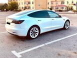 Tesla Model 3-12