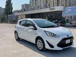 Toyota Aqua-4