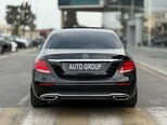 Mercedes E 300 d-8