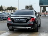 Mercedes E 300 d-11