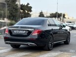 Mercedes E 300 d-13