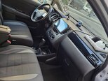 Nissan Tiida-12