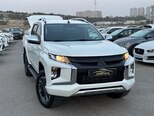 Mitsubishi L200-1