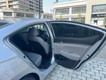 Hyundai Elantra-11