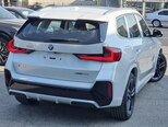 BMW iX1-11