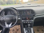 Hyundai Elantra-12