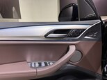 BMW iX3-12