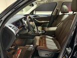 BMW iX3-13
