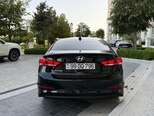 Hyundai Elantra-9