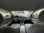 Hyundai Elantra-12