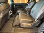 Kia Carnival-11