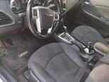 Chrysler 200-11
