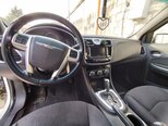 Chrysler 200-9