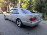 Mercedes E 240-3