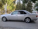 Mercedes E 240-2