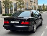 Mercedes E 240-4