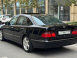Mercedes E 240-20