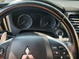 Mitsubishi Outlander-8