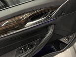 BMW 530e-15