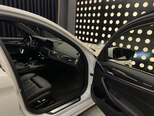 BMW 530e-11