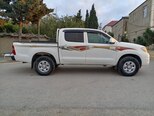 Toyota Hilux-3