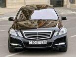 Mercedes E 220-1