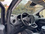 Mercedes Metris-13