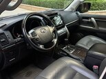 Toyota Land Cruiser-9